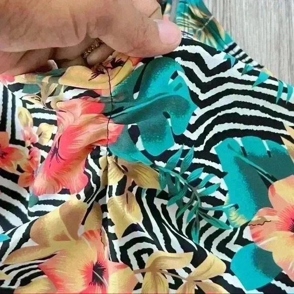 REVAMPED FLORAL GREEN YELLOW ONE PIECE CRISS  CROSS OPEN SIDES SWIMSUIT SIZE M - Picture 4 of 10